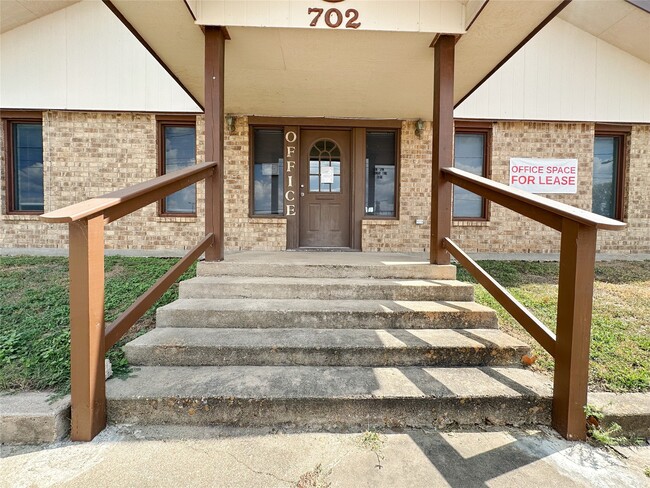 Photo - 702 N Richmond Rd