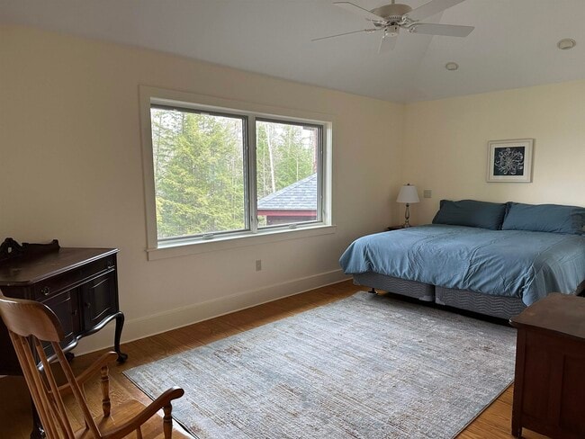 Photo - 222 College Rd