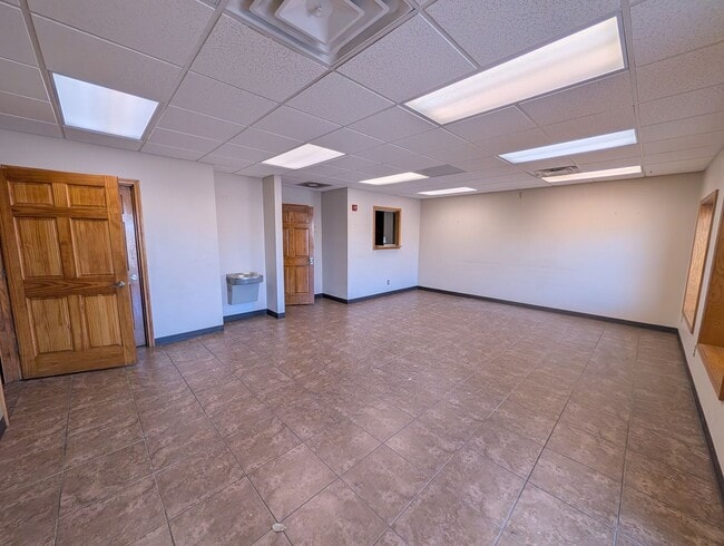 Photo - Prime Professional Medical/Office Space in Pryor