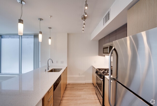 Loft, 1.5BA - 1444SF