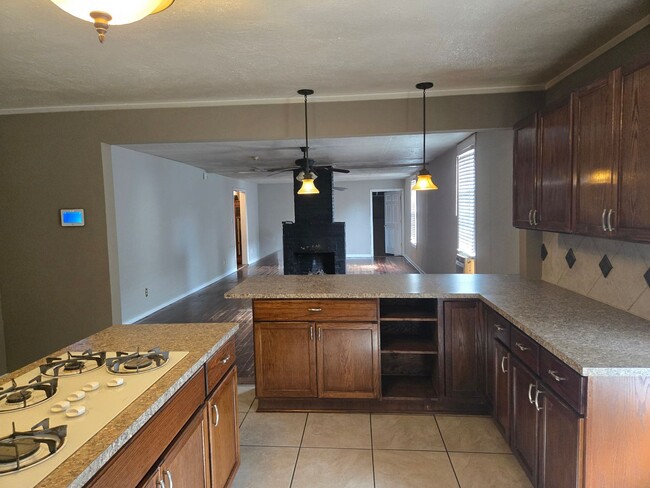 Photo - FOR RENT centrally located and convenient to Downtown! Available NOW!