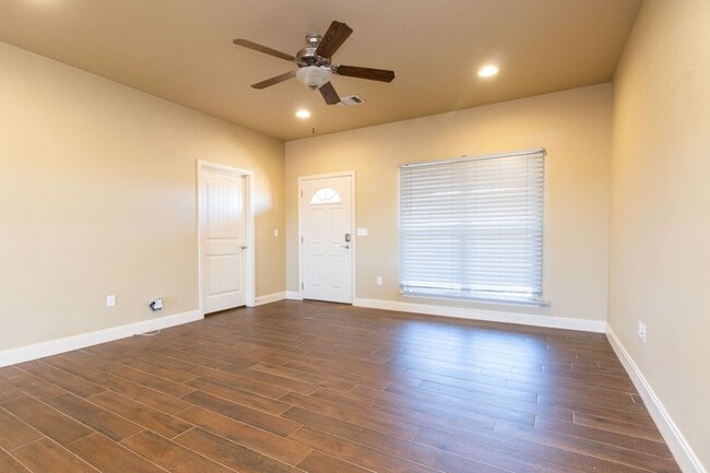 Photo - 9635 Mossberg St