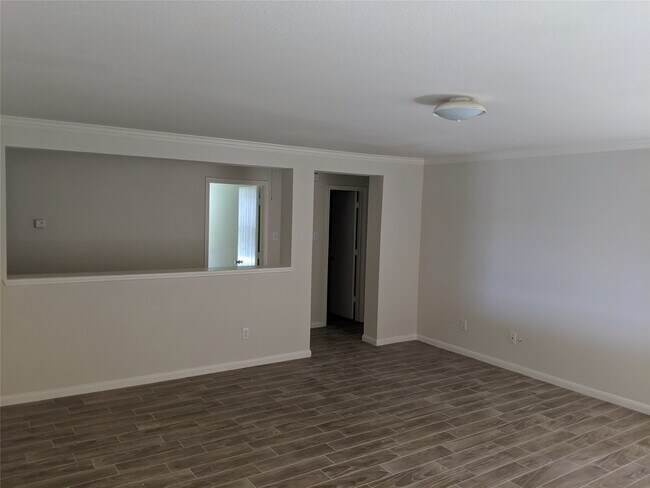 Photo - 2027 James Madison Dr