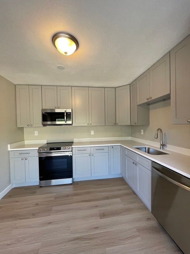 Photo - Beautiful 4 bed 2 Bath house in Aurora