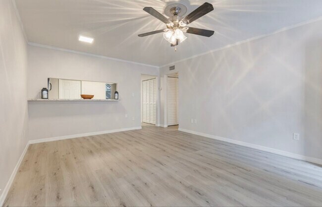 Photo - 121 Danube Ave