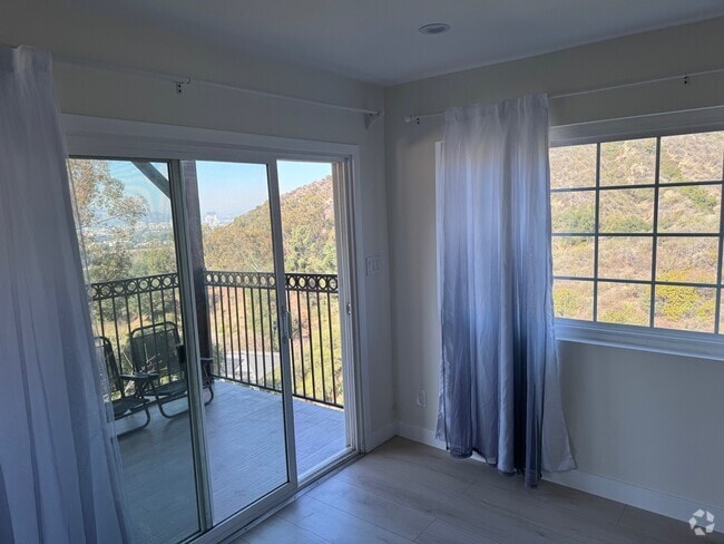 Building Photo - 2303 Pennerton Dr Unit 1 Rental