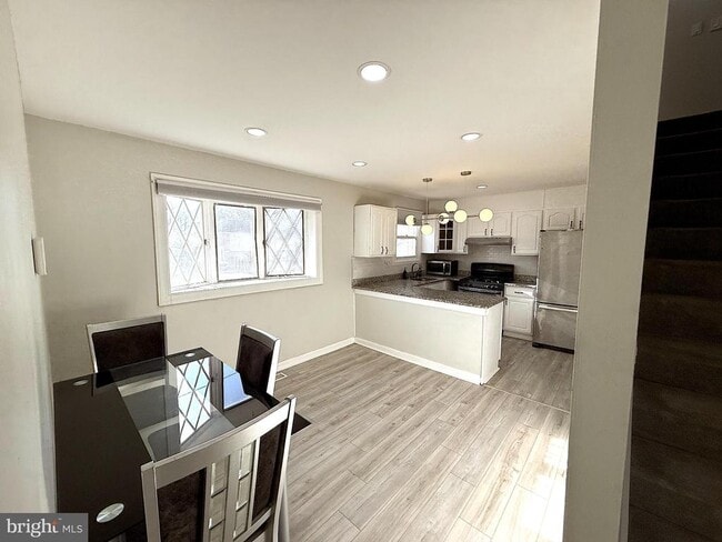 Photo - 819 Carrington Ave