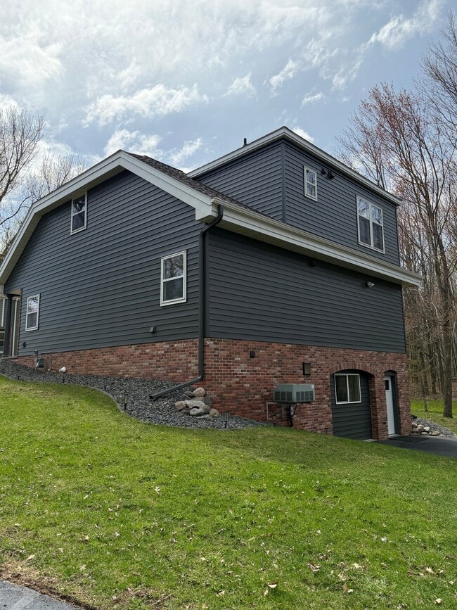 Photo - 402 Gerland Rd Unit 1