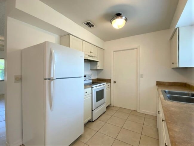 Photo - 1125 Loblolly Ln