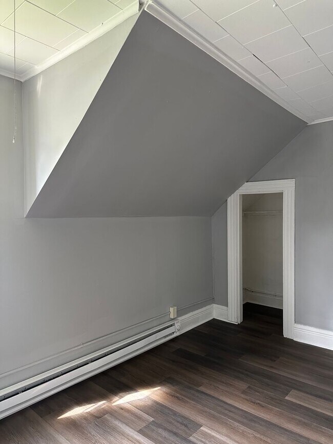 Photo - 214 S 16th St Unidad 214 1/2 S 16th st