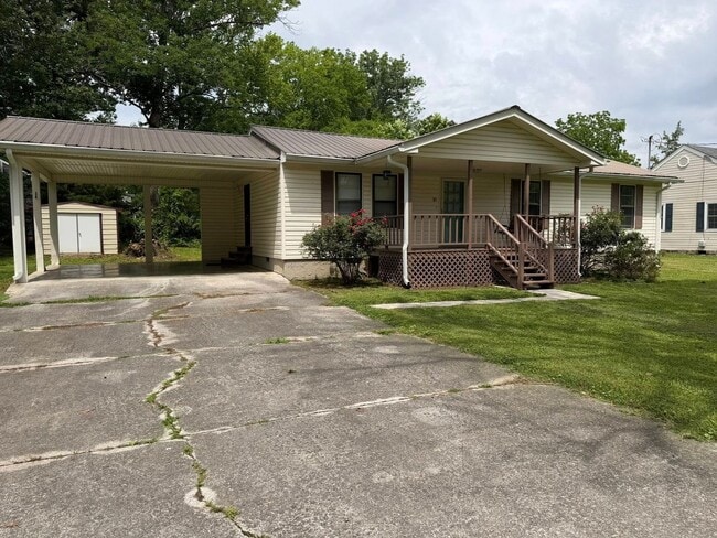 Photo - 3BR Rental in Quiet Fort Oglethorpe Neighborhood – Minutes from Battlefield Parkway & Chickamauga...