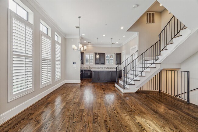 Photo - 4001 Lanark Ln