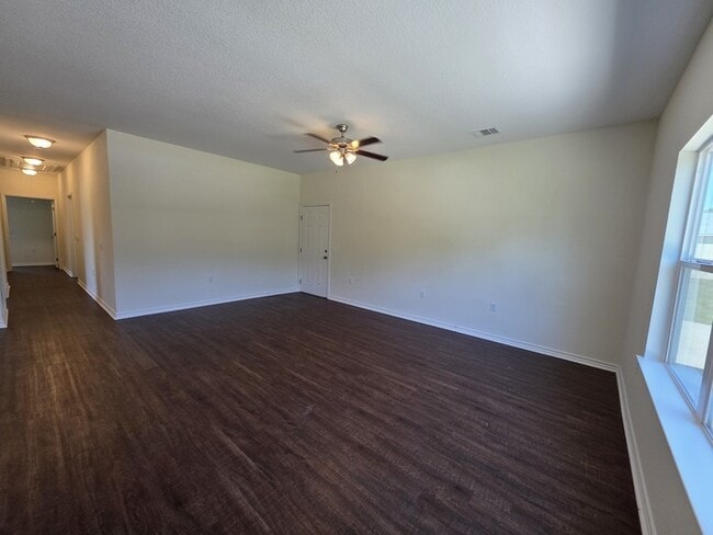 Photo - 3/2/2-Ready for Move In