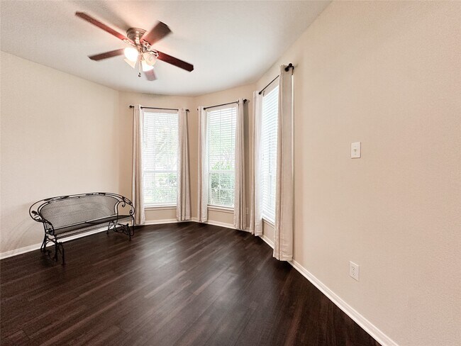 Photo - 6118 Coastal Grove Ln