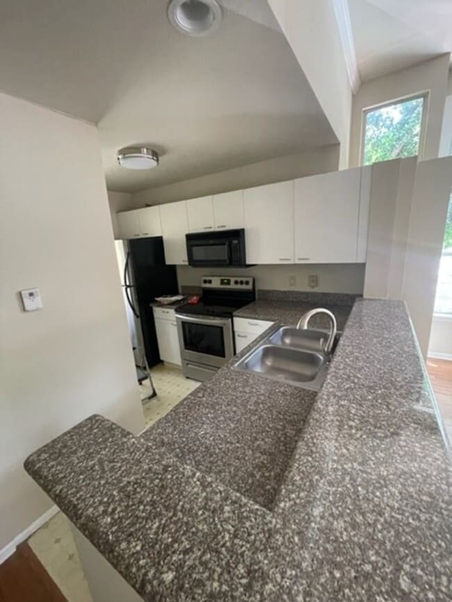 Photo - Palm Lakes Condo