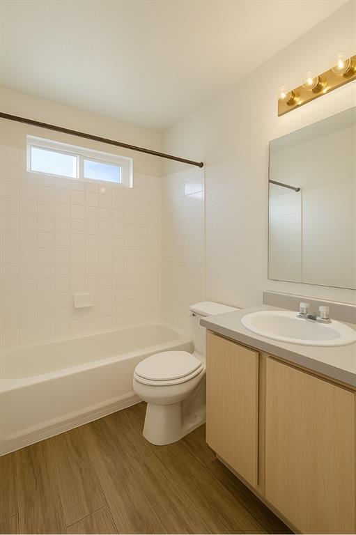 Photo - 903 Quartz Ct