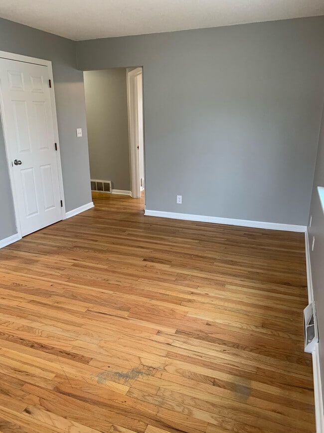 Photo - 2735 E Ave NW