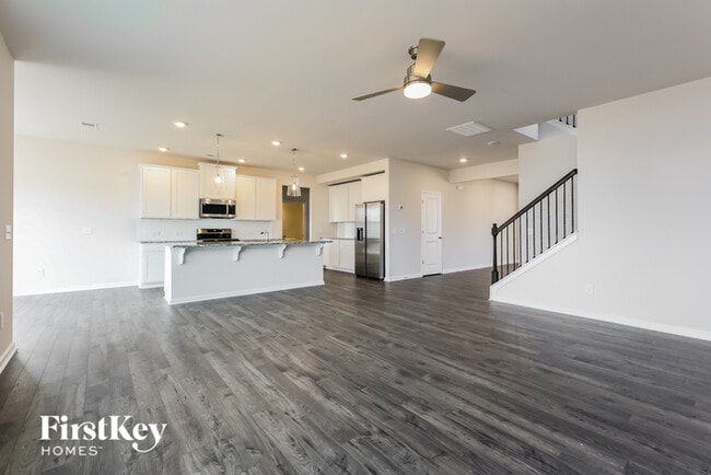 Photo - 608 Okame Ct