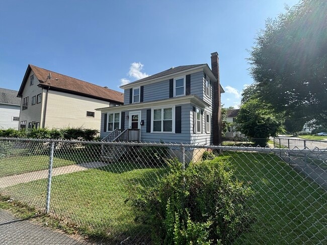 Photo - 466 Chandler St