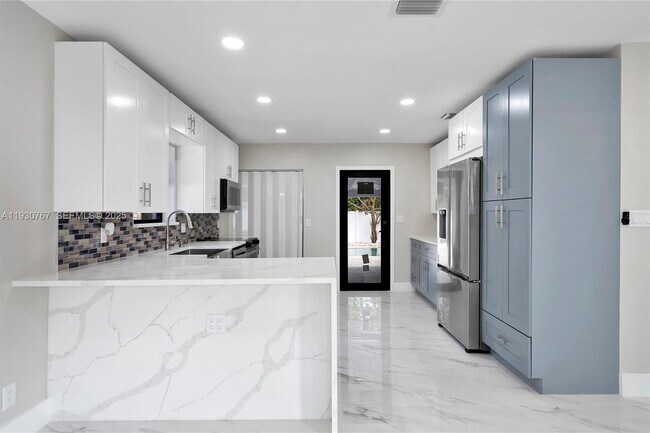 Building Photo - 1815 N 27th Ave