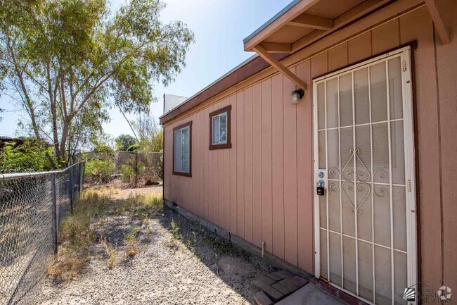 Building Photo - 123 S Magnolia Ave Unit 3 Rental