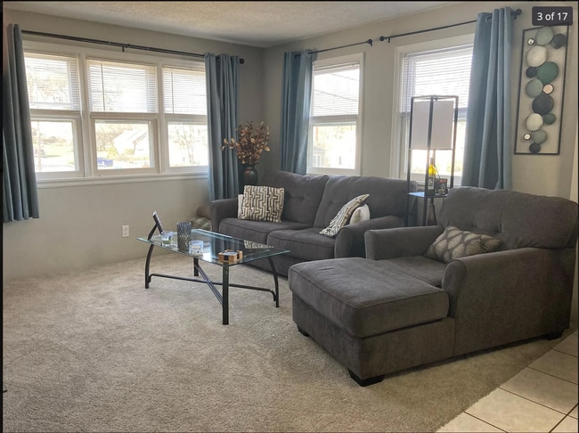 sala de estar - 1225 8th Ave NW Unidad 1