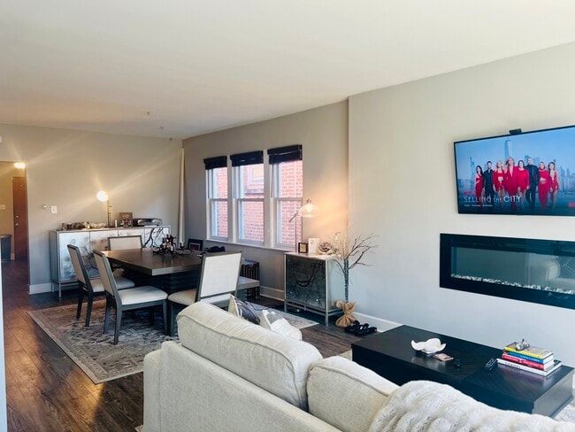 Photo - 1827 Gunderson Ave