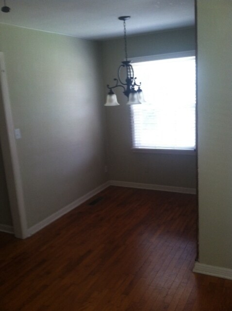 Photo - CLOSE TO THE U OF A!!!!!! EASY ACCESS TO T...