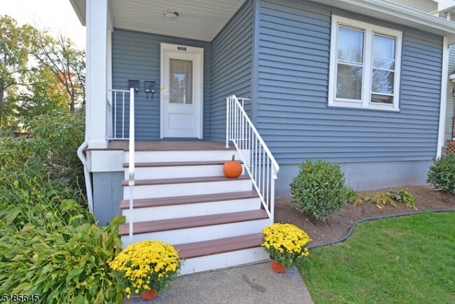 Photo - 326 Livingston St Unidad 2