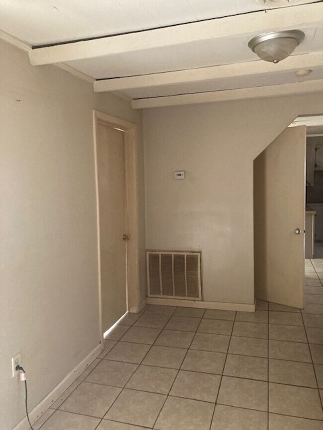 Photo - Long Beach 2 Bedroom