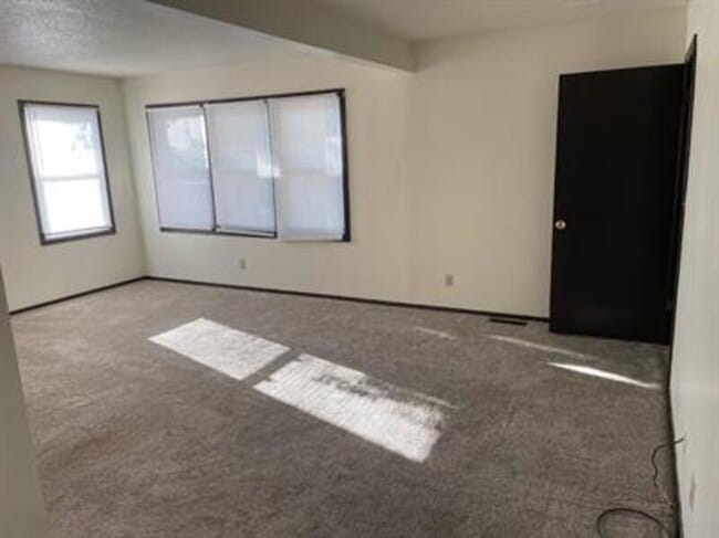 Photo - 512 Breezy Point Dr