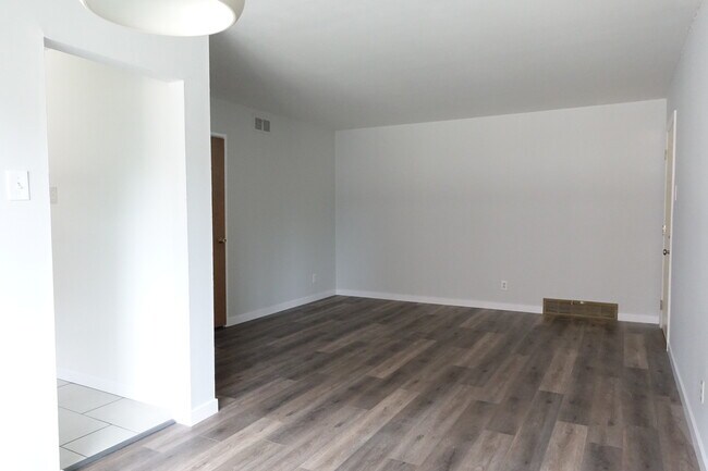 Photo - 5 S Big Bend Blvd Unit 2F