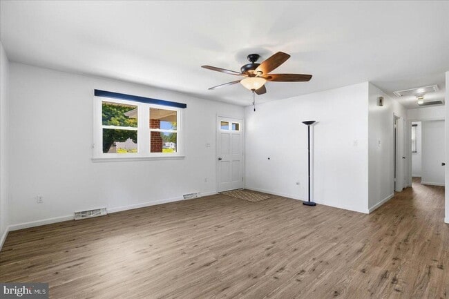Photo - 1447 Knight Ave