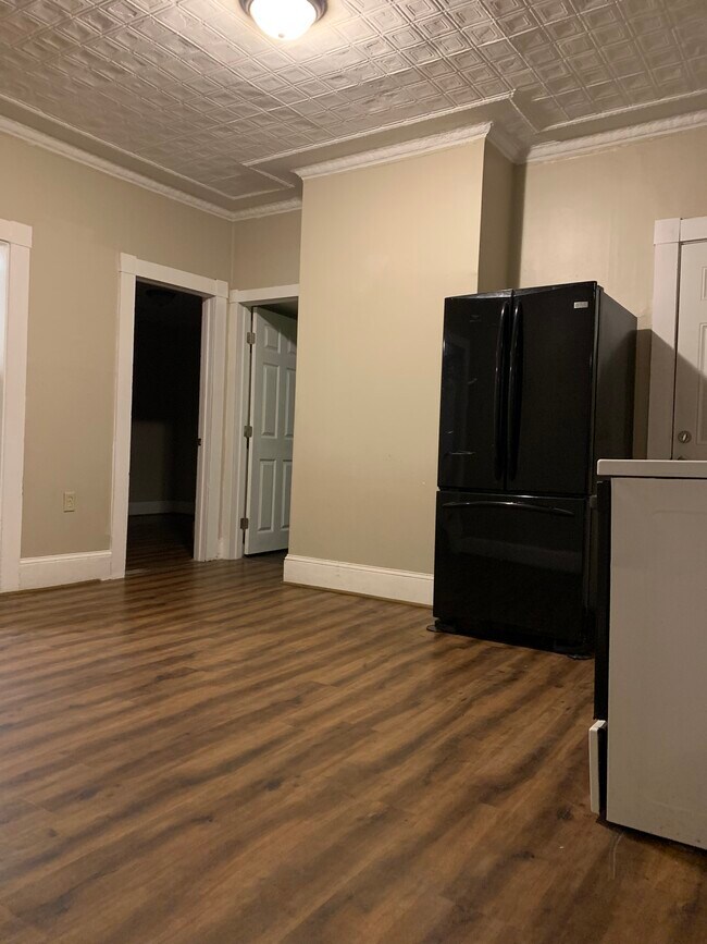 41 Gamage Ave Apartments Unit 2 Auburn, ME