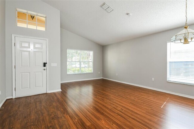 Photo - 1170 Creekview Ct