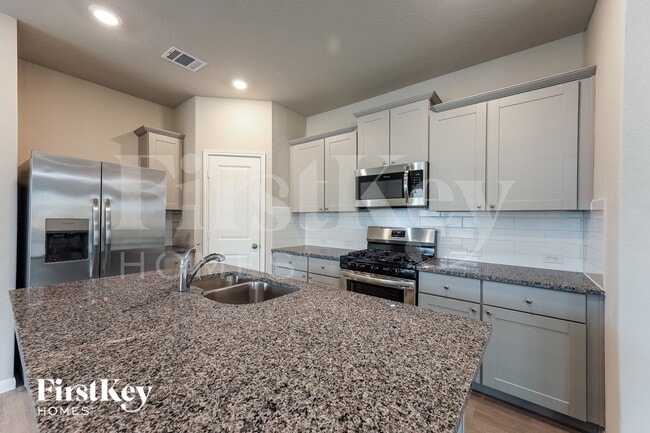 Photo - 5553 Basil Chase