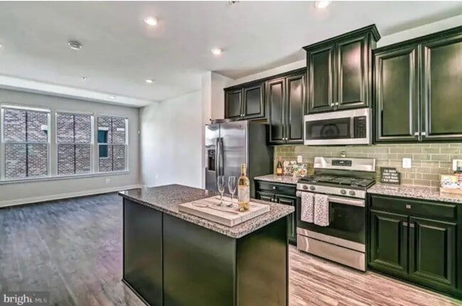 Photo - 2820 Arts Vista Blvd