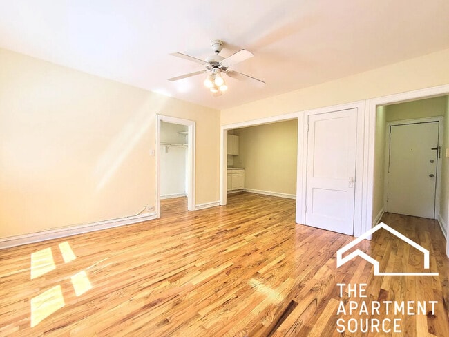 Photo - 540 W Wellington Ave Unit 208