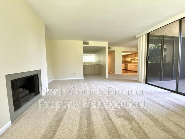 Photo - 2420 Torrey Pines Rd Unit B202