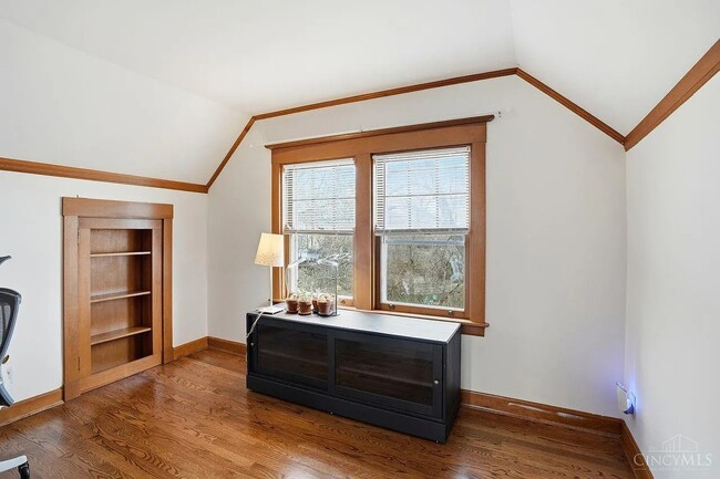 3637 Brentwood Ave