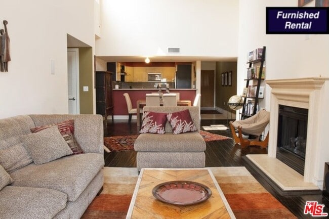 Photo - 1319 N Detroit St Unit 8