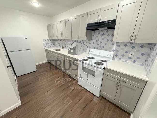 Building Photo - 2317 N 15th St Unit 7