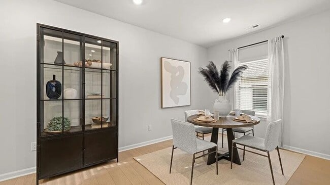 Photo - 116 Stockholm Ln