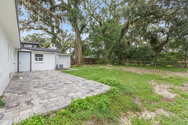 Photo - 7059 Tynan Ave