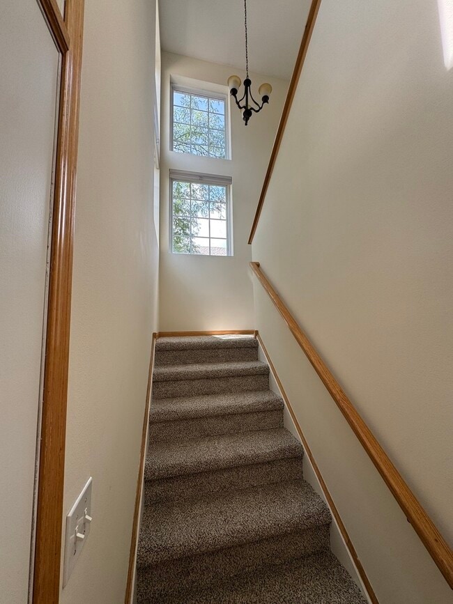 2268 Vanderbilt Dr