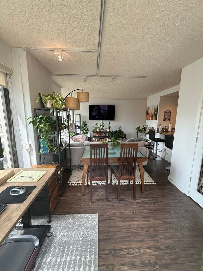 Photo - 30 E Huron St Unit 1104