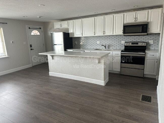 Photo - 4665 W 6th Ave