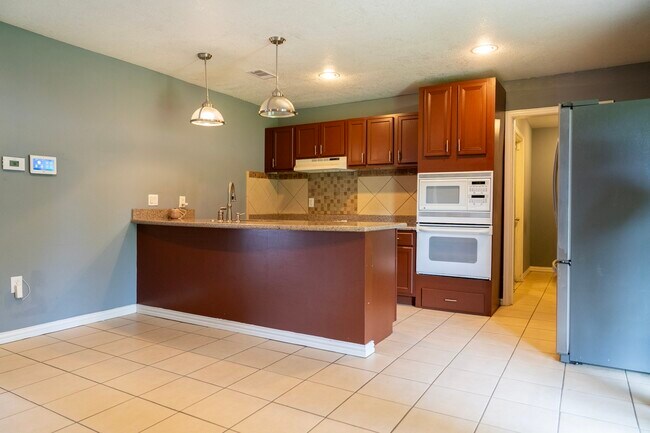 Photo - 12803 Segrest Dr