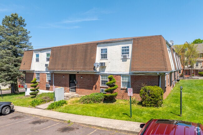 Photo - Chestnut Hill Condominiums