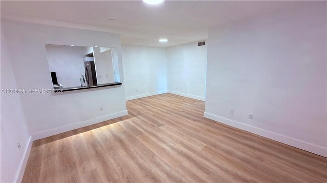 Photo - 2735 W 66th St Unit 21-23